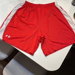 Men’s Under Armour Shorts - Size XL